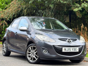 2015 Mazda Mazda2 1.3 Sport Venture Hatchback 5dr Petrol Manual Euro 5 (84 Ps) in Grey — image 4