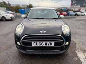 2016 MINI Hatch 1.5 Cooper Euro 6 (s/s) 5dr in Black — image 2