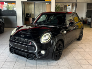 2018 MINI Hatch 2.0 5-Door Hatch Cooper S in Black — image 6