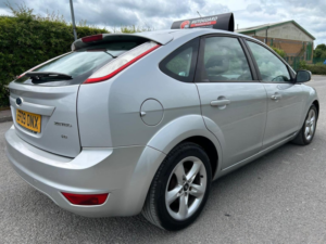 2009 Ford Focus 1.6 Zetec 5dr in Silver — image 4