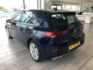 2020 Volkswagen Golf 1.5 Etsi Mhev Style in Blue — image 5