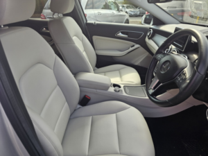2014 Mercedes-Benz Gla 2.0 Gla250 Se in Silver — image 3