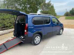 2021 Peugeot Rifter 1.5 Bluehdi Active Horizon Rs Long Wheel Base in Blue — image 5