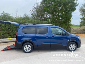 2021 Peugeot Rifter 1.5 Bluehdi Active Horizon Rs Long Wheel Base in Blue — image 6
