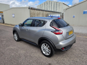 2017 Nissan Juke 1.2 Dig-T N-Connecta Euro 6 (s/s) 5dr in Silver — image 4