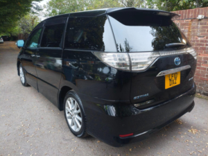2010 Toyota Estima Aeras G in Black — image 4