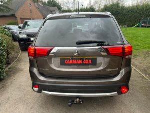 2016 Mitsubishi Outlander 2.2 Di-D Gx3 in Brown — image 3