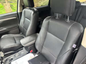 2016 Mitsubishi Outlander 2.2 Di-D Gx3 in Brown — image 4