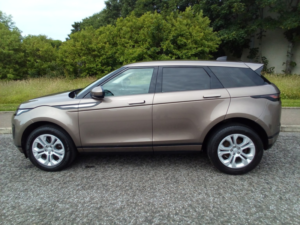2020 Land Rover Range Rover Evoque 2.0 D150 S in Brown — image 5