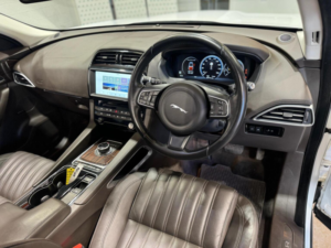 2016 Jaguar F-Pace 2.0 D180 Portfolio Auto AWD Euro 6 (s/s) 5dr in White — image 2