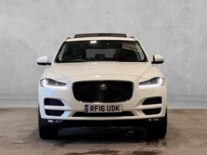 2016 Jaguar F-Pace 2.0 D180 Portfolio Auto AWD Euro 6 (s/s) 5dr in White — image 5