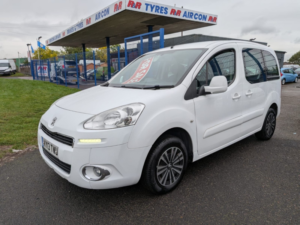 2013 Peugeot Partner Tepee 1.6 Hdi Tepee S in White — image 2