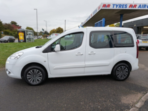 2013 Peugeot Partner Tepee 1.6 Hdi Tepee S in White — image 5