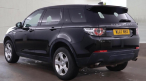 2017 Land Rover Discovery Sport 2.0 Td4 Pure Edition 4WD Euro 6 (s/s) 5dr (5 Seat) in Black — image 3
