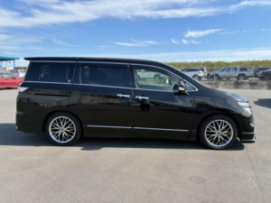 2014 Nissan Elgrand 3.5 V6 Highway Star Premium 4WD 5dr 7 Seats in Black — image 2