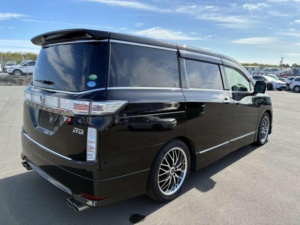 2014 Nissan Elgrand 3.5 V6 Highway Star Premium 4WD 5dr 7 Seats in Black — image 3