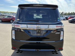 2014 Nissan Elgrand 3.5 V6 Highway Star Premium 4WD 5dr 7 Seats in Black — image 4