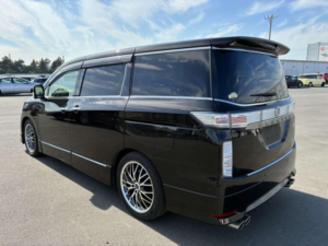 2014 Nissan Elgrand 3.5 V6 Highway Star Premium 4WD 5dr 7 Seats in Black — image 6