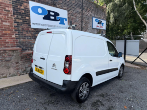 2016 Citroen Berlingo 1.6 Berlingo 850 Enterprise Hdi in White — image 3