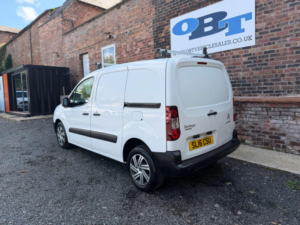 2016 Citroen Berlingo 1.6 Berlingo 850 Enterprise Hdi in White — image 5