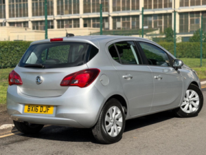 2016 Vauxhall Corsa 1.4i Ecoflex Design Euro 6 5dr in Silver — image 4