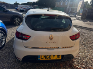 2018 Renault Clio 0.9 Tce Play Euro 6 (s/s) 5dr in White — image 5