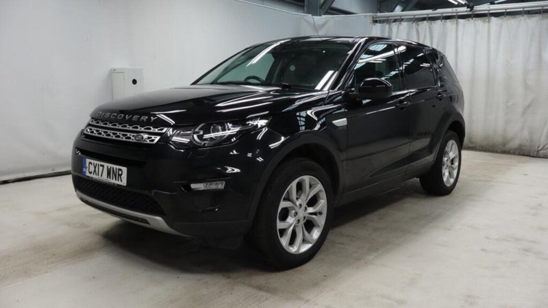 2017 Land Rover Discovery Sport 2.0 Td4 Hse Auto 4WD Euro 6 (s/s) 5dr in Black — image 1