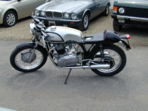 1960 Norton Classic Ref 8386 - Triton 650 Cafe Racer in Silver — image 5