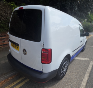 2019 Volkswagen Caddy 2.0 Tdi C20 Startline in White — image 5