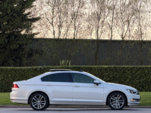 2016 Volkswagen Passat 2.0 Tdi Bluemotion Tech Gt DSG Euro 6 (s/s) 4dr in White — image 2