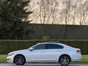 2016 Volkswagen Passat 2.0 Tdi Bluemotion Tech Gt DSG Euro 6 (s/s) 4dr in White — image 4