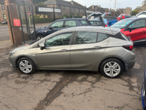 2017 Vauxhall Astra 1.6 Cdti Ecoflex Tech Line Hatchback 5dr Diesel Manual Euro 6 (s/s) (110 Ps) in Grey — image 6