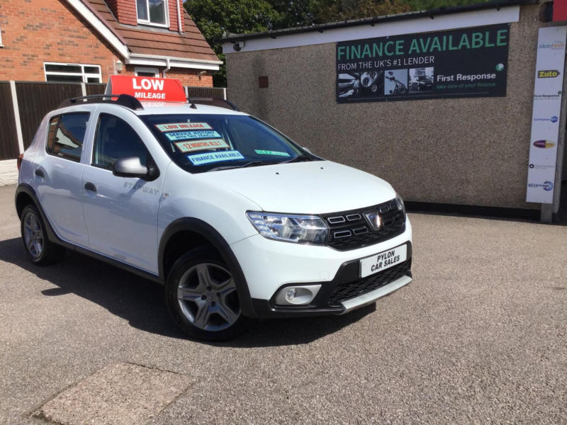 2019 Dacia Sandero Stepway 0.9 Tce Essential Euro 6 (s/s) 5dr in White — image 1