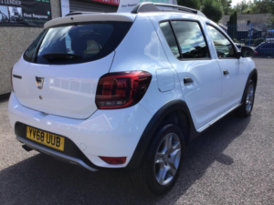2019 Dacia Sandero Stepway 0.9 Tce Essential Euro 6 (s/s) 5dr in White — image 3