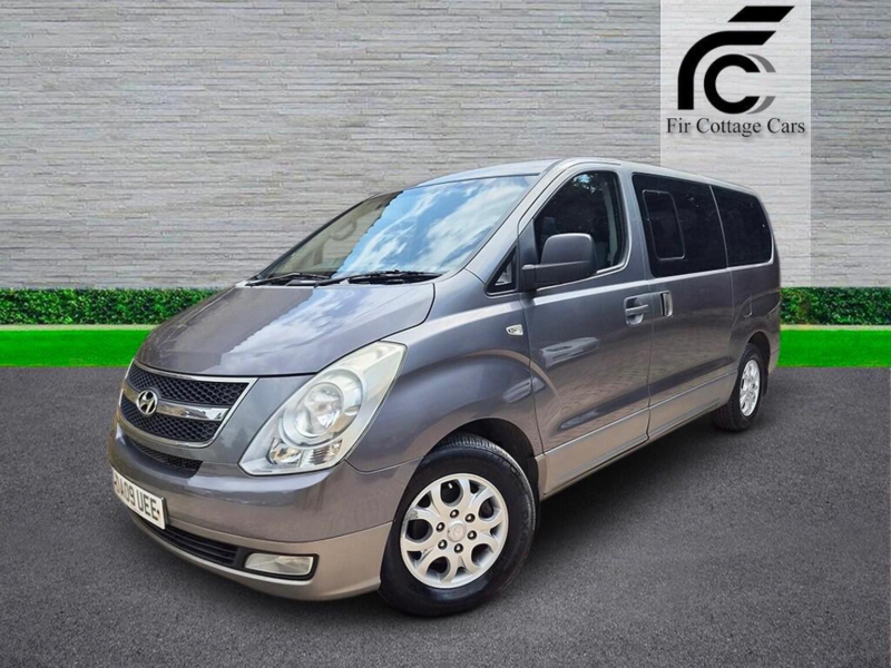 2009 Hyundai I800 2.5 Crdi Style Euro 4 5dr in Grey — image 1
