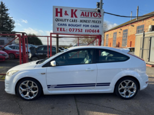 2008 Ford Focus 2.5 Siv St-3 3dr in White — image 2