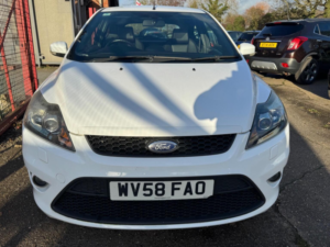 2008 Ford Focus 2.5 Siv St-3 3dr in White — image 4