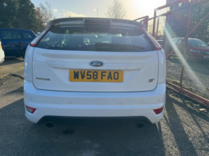 2008 Ford Focus 2.5 Siv St-3 3dr in White — image 5
