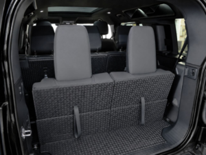 2025 Land Rover Defender 110 3.0 D350 Mhev X-Dynamic Se (7 Seats) SUV 5dr Diesel Auto 4WD Euro 6 Automatic in Black — image 5