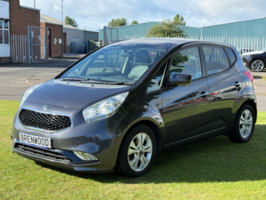 2017 Kia Venga 1.6 4 MPV 5dr Petrol Manual Euro 6 (s/s) (123 Bhp) in Silver — image 4