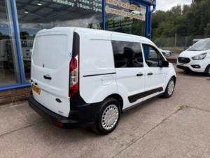 2022 Ford Transit Connect 1.5 240 Ecoblue Leader Crew Van Double Cab 6dr Diesel Manual L1 Euro 6 100 Ps in White — image 6