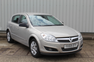 2009 Vauxhall Astra 1.6 I 16v Elite in Silver — image 4
