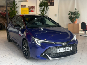 2024 Toyota Corolla 2.0 Vvt-H Gr Sport in Blue — image 2