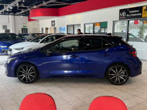 2024 Toyota Corolla 2.0 Vvt-H Gr Sport in Blue — image 6