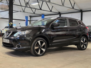 2016 Nissan Qashqai 1.5 Dci N-Connecta 2WD Euro 6 (s/s) 5dr in Black — image 5