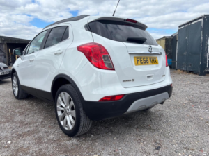 2018 Vauxhall Mokka X 1.4i Turbo Ecotec Elite Nav Euro 6 (s/s) 5dr in White — image 4