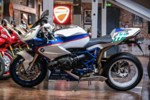 2011 BMW Hp2 Sport Hp2 Sport Motorad Edition Only 399 Miles in White — image 3