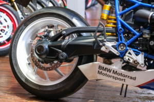 2011 BMW Hp2 Sport Hp2 Sport Motorad Edition Only 399 Miles in White — image 6
