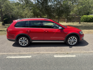 2015 Volkswagen Golf 1.8tsi Petrol DSG 4motion 4WD in Red — image 5