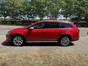 2015 Volkswagen Golf 1.8tsi Petrol DSG 4motion 4WD in Red — image 6